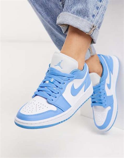 jordans laag